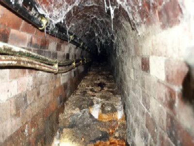 a 'fatberg' hecho de grasa y toallitas húmedas encontradas en alcantarillado inglés Pureenpower.com 